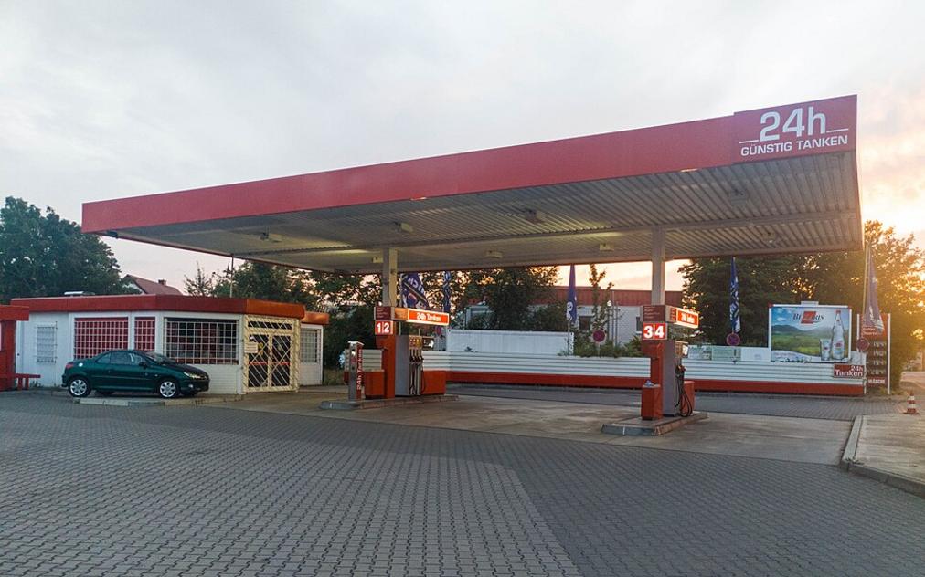 Unbekannte brechen Tankstelle in Rutesheim auf