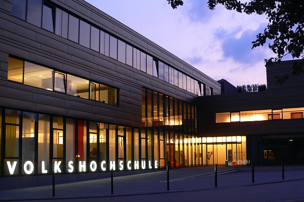 Volkshochschule Ostfildern: Neue Regeln für Kurse und P