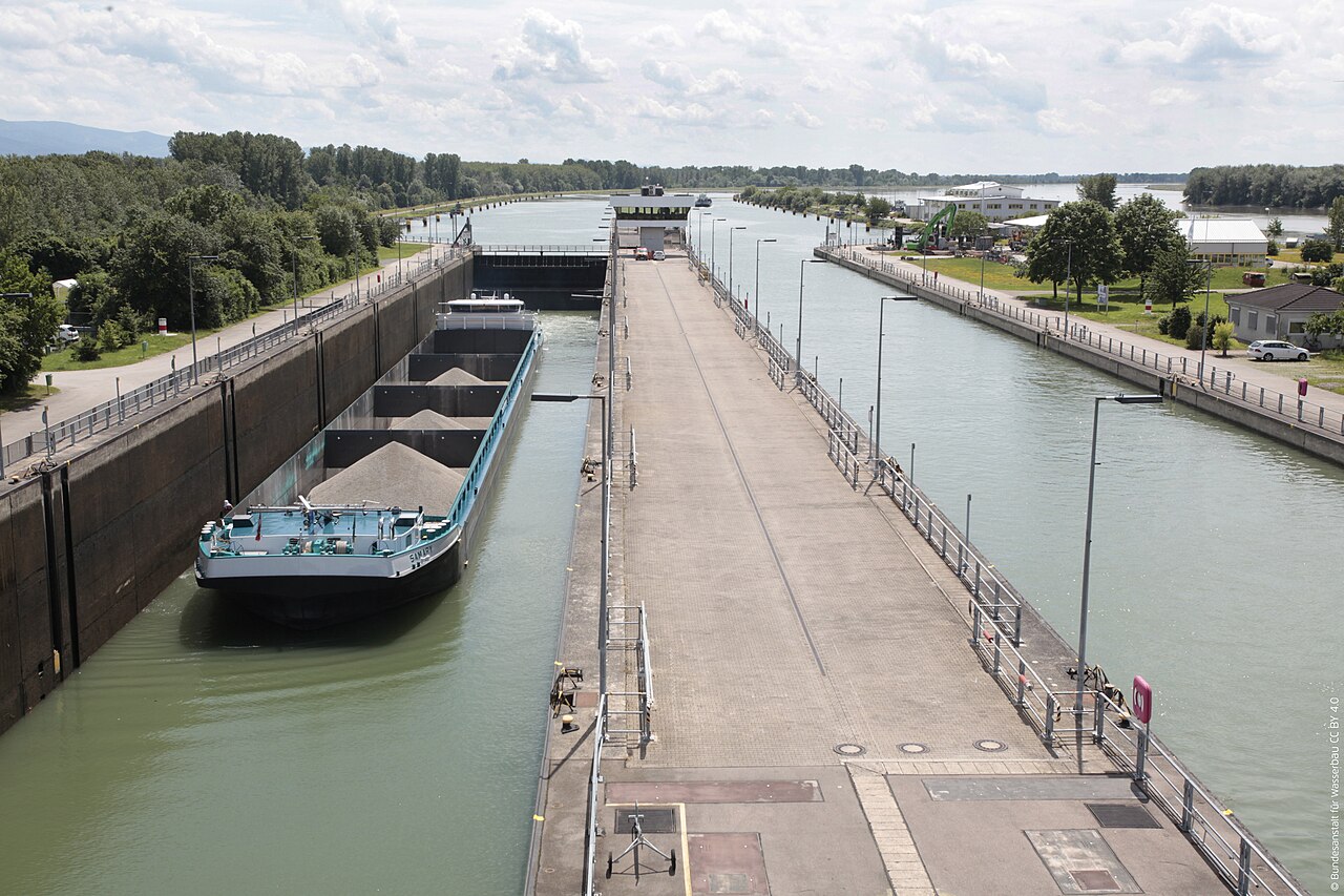 Fischfang-Verbot am Rhein in Iffezheim
