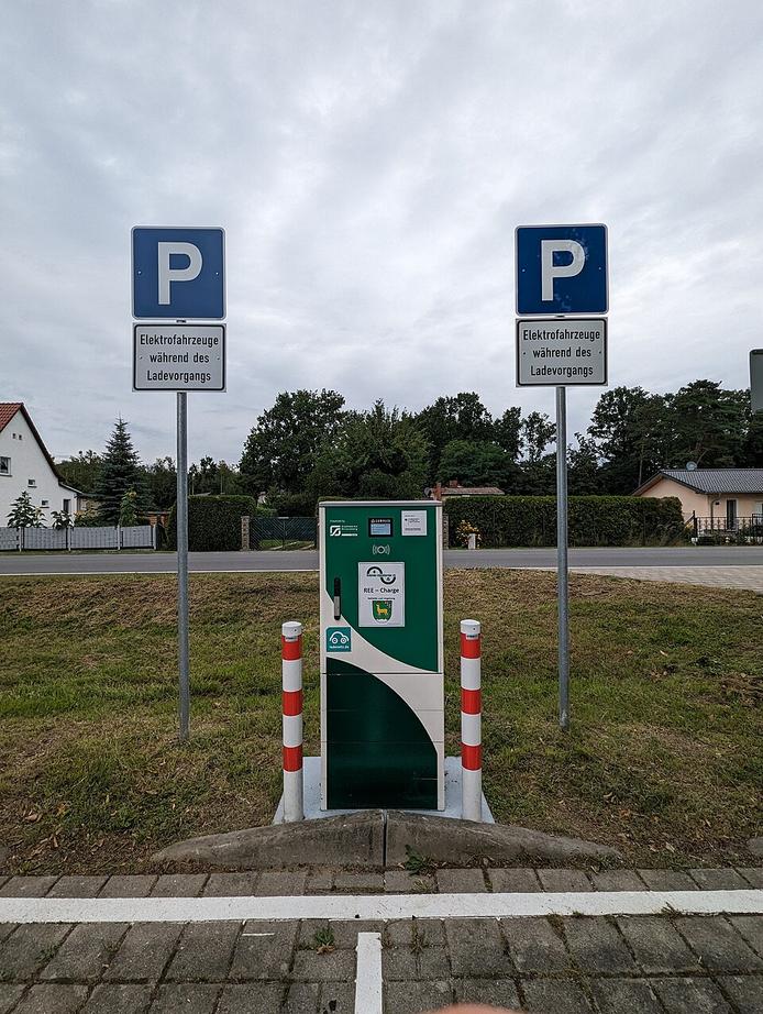 Gemeinderat berät über neue E-Ladestationen in Hochdorf