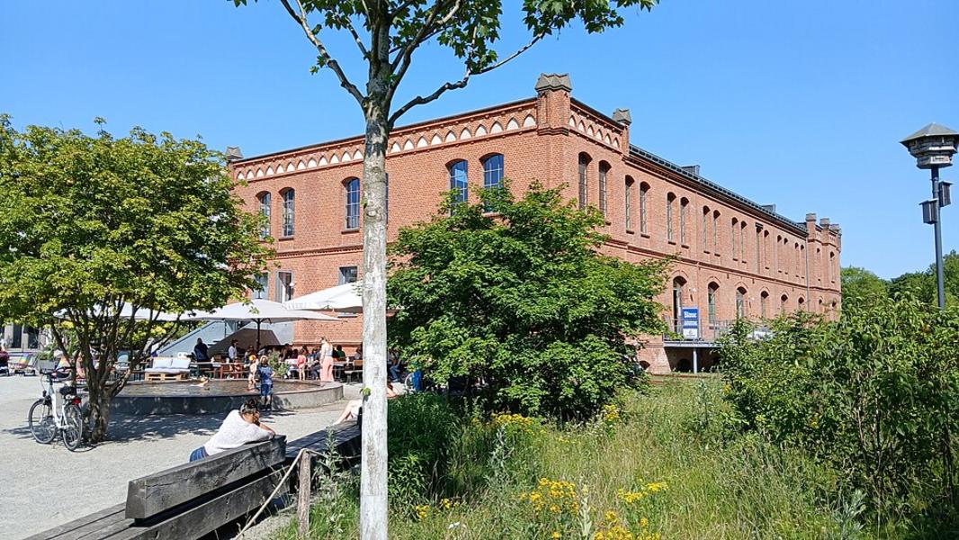 Kleiderkammer lädt zum Stöbern am Altstadtfest ein