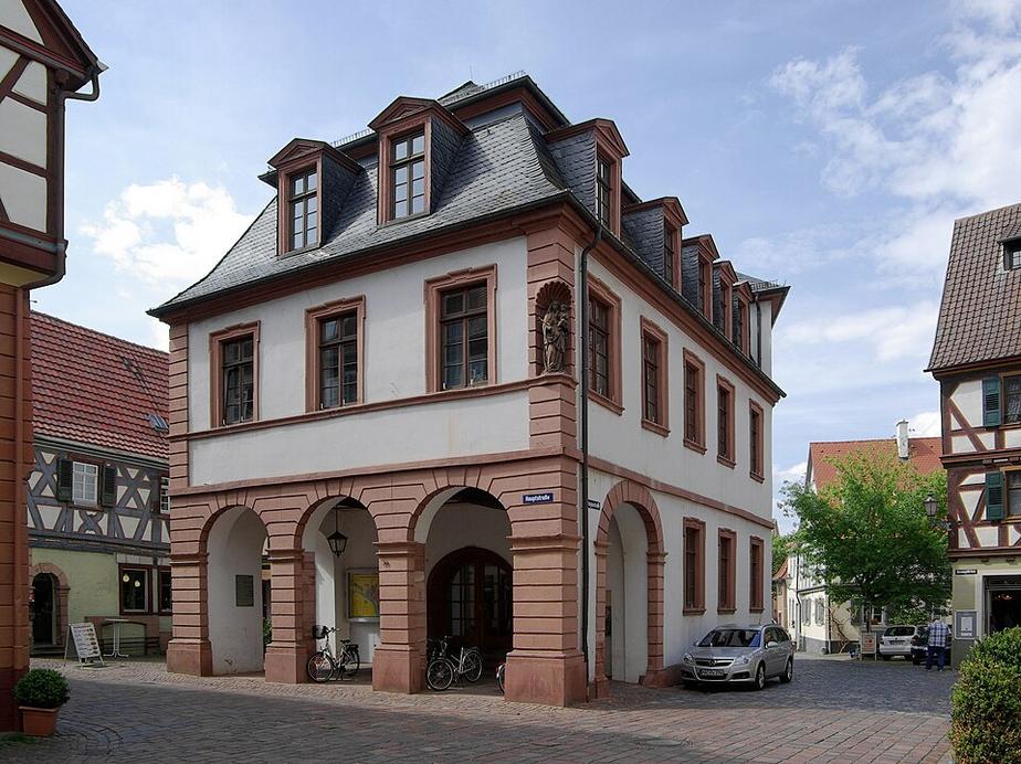 Fünf neue Auszubildende starten bei Stadt Ladenburg