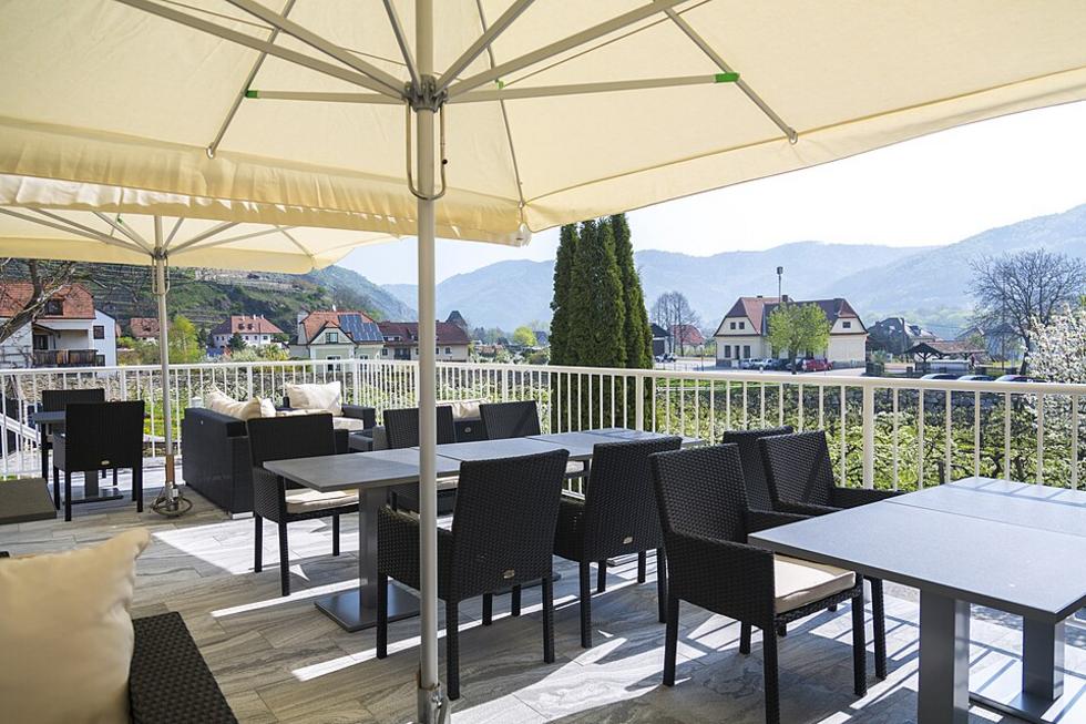 Terrasse oder Parkplätze: Entscheidung am Kernerweg