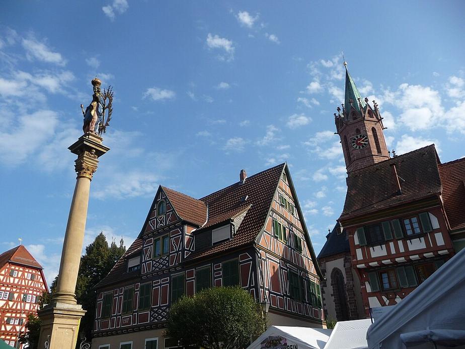 Altstadtfest in Ladenburg trotz Geruch bleibt sicher