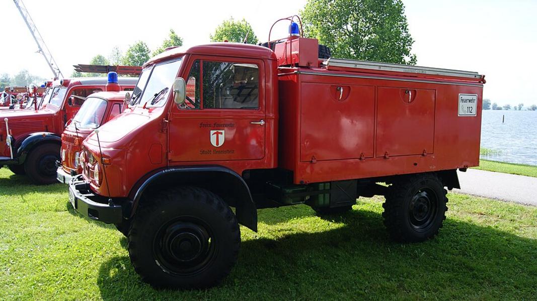 Feuerwehr Aichtal baut Unimog selbst um