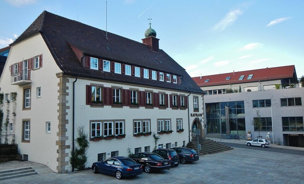 Ausschuss tagt zu Stromnetz und Sonntag