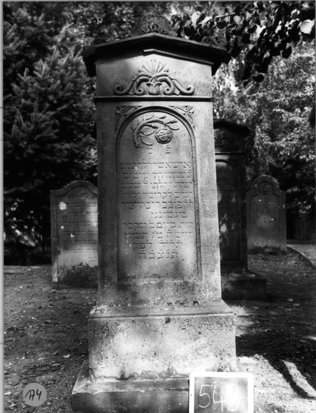 Aichtal macht Friedhof digital: So finden Sie Gräber