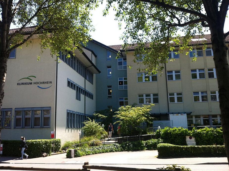 Unbekannte beschädigen Auto vor Waldshuter Krankenhaus