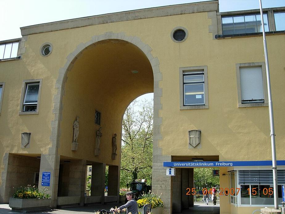 Uniklinik Freiburg kämpft gegen Hitze-Alarm