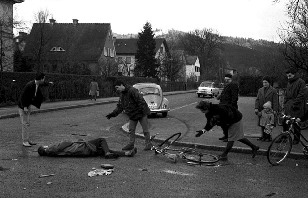 Zwei Radfahrer bei Unfall in Böblingen verletzt