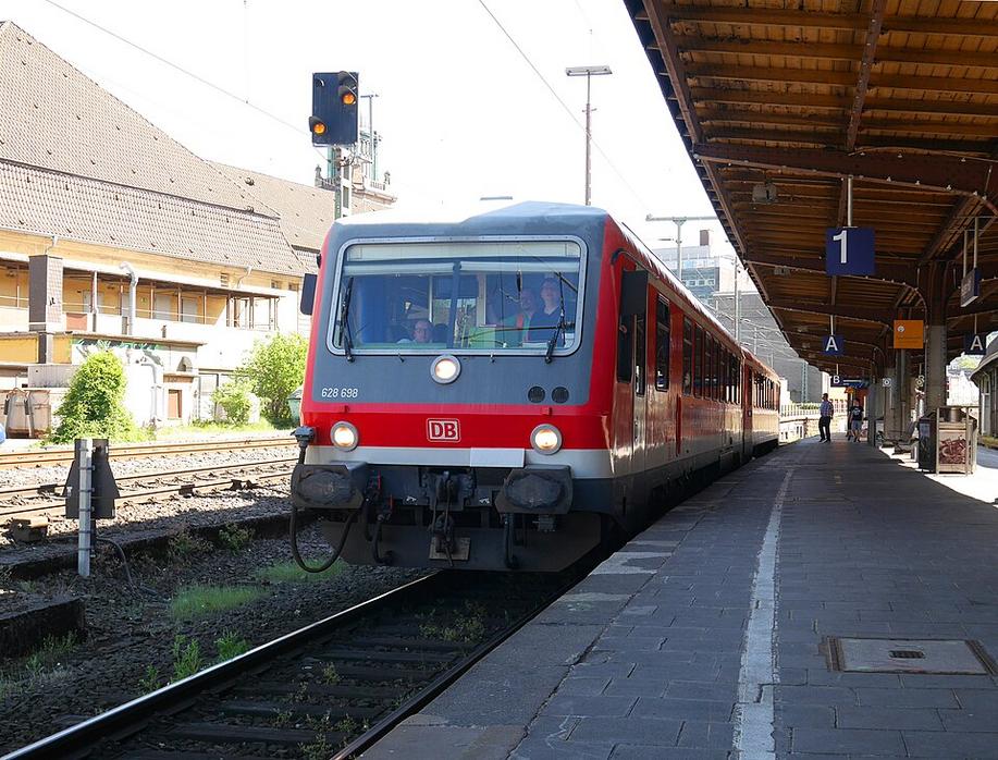 Frau wirft Flasche am Hagener Hauptbahnhof