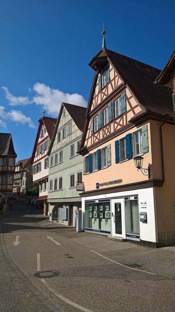 Diebe stehlen Geld in Sigisweiler und Schwäbisch Hall