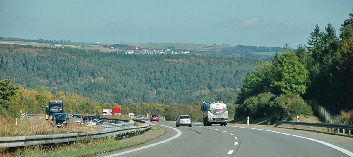 Auffahrunfall auf A81 bei Immendingen verletzt drei