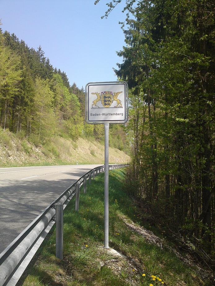 Polizei sucht Zeugen zu gefährlichem Überholmanöver