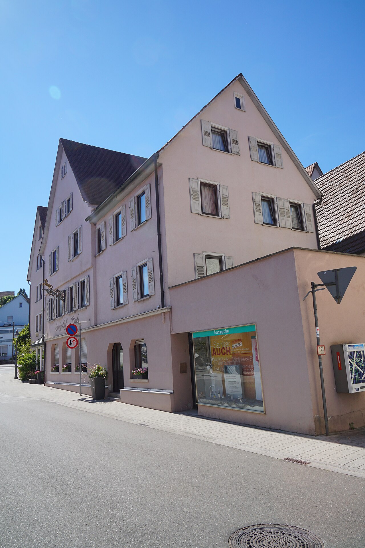 Leerstehender Landgasthof wird zum sicheren Zuhause!