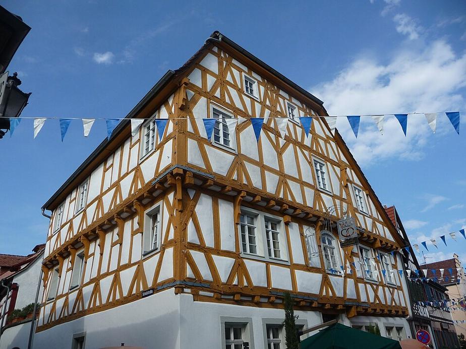 Ladenburg sperrt Hauptstraße für Antikmarkt am 11.10.