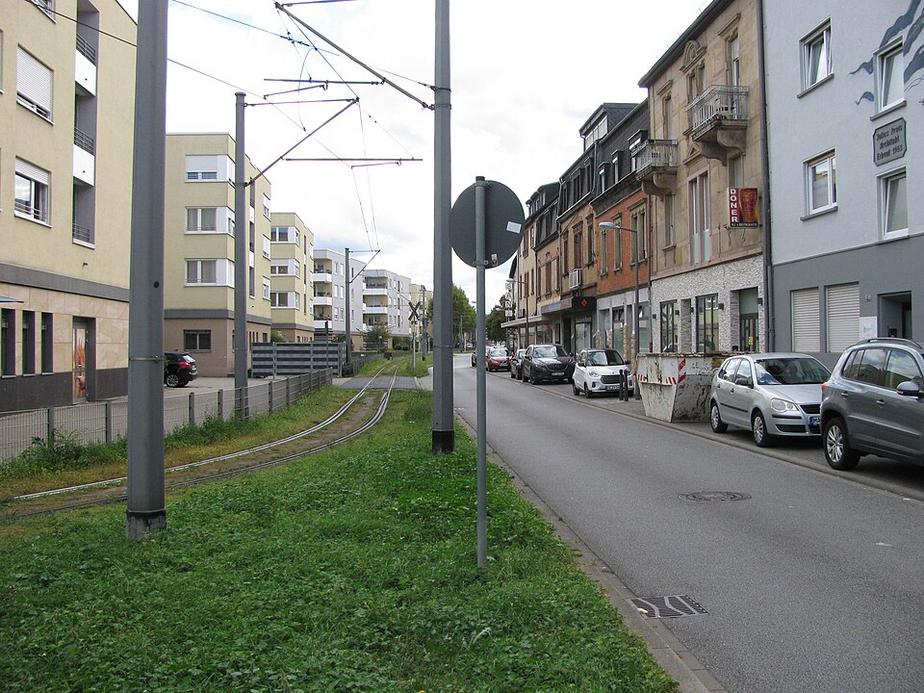 Frontalzusammenstoß auf Sandhofer Straße in Mannheim