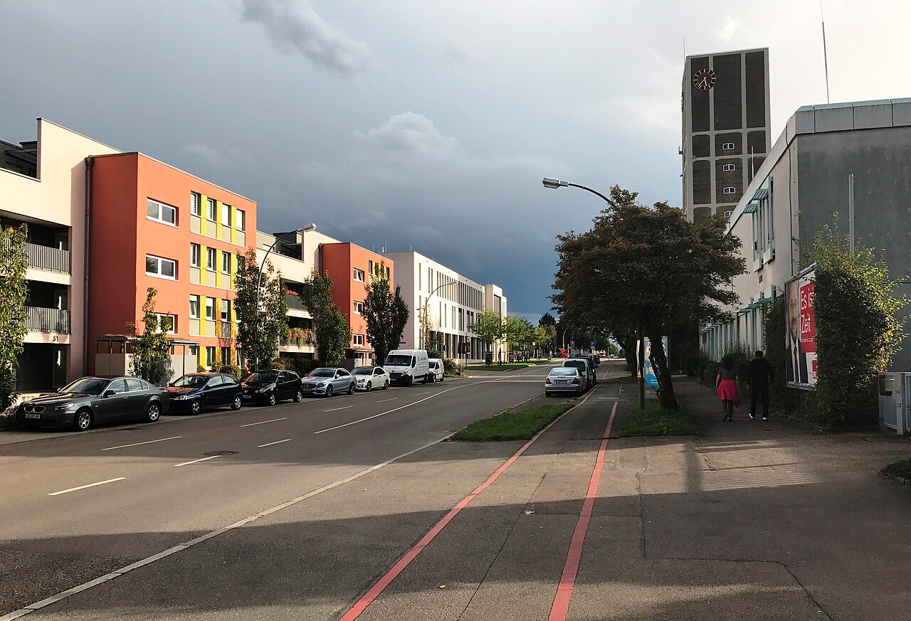 Wie wird die Güterbahnhofstraße neu gestaltet?