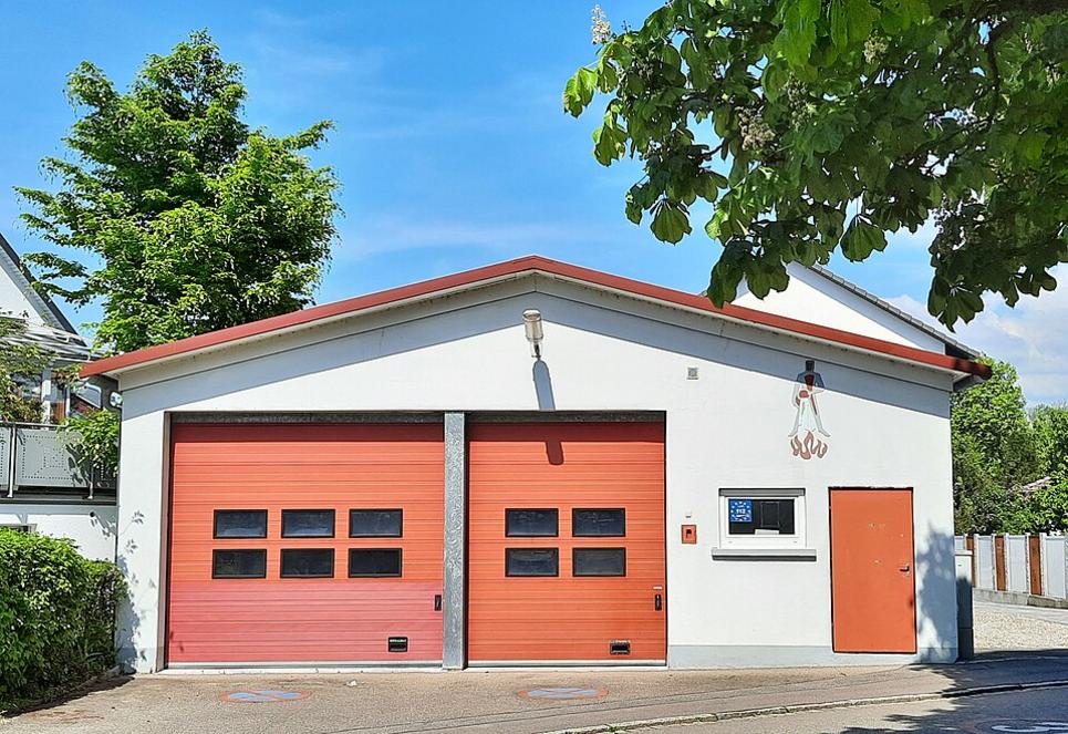 Feuerwehr löscht Lüfterbrand in Weil am Rhein