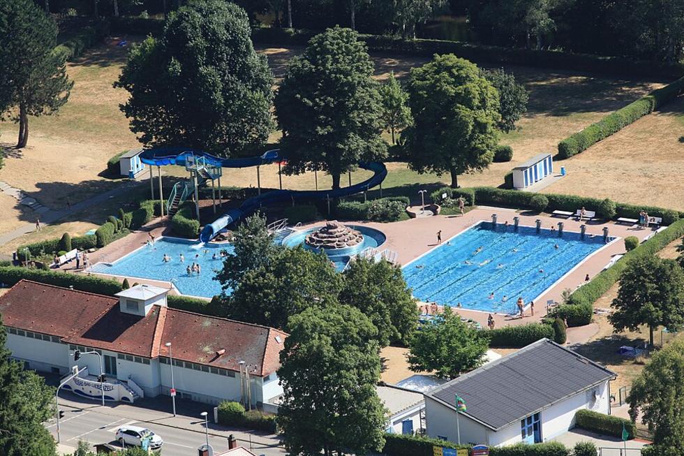 Mann belästigt Frauen im Freibad Bad Liebenzell