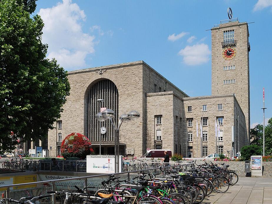 Mann stört Polizei am Stuttgarter Hauptbahnhof