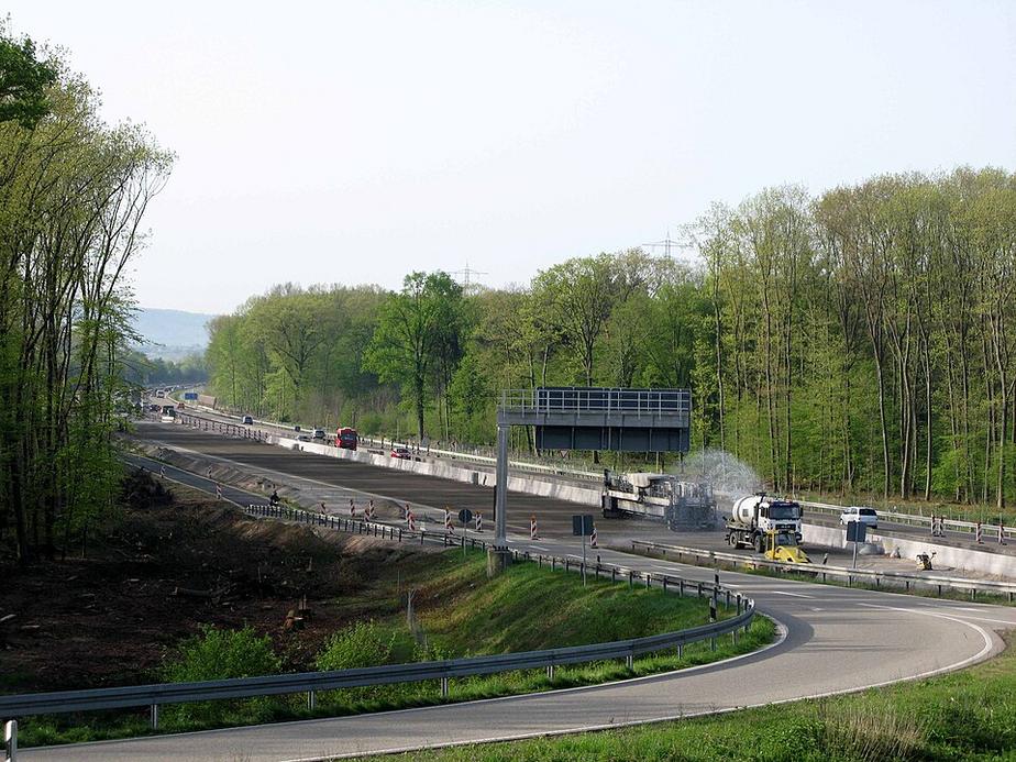 Polizei stoppt Falschfahrerin auf B3/B33 in Offenburg