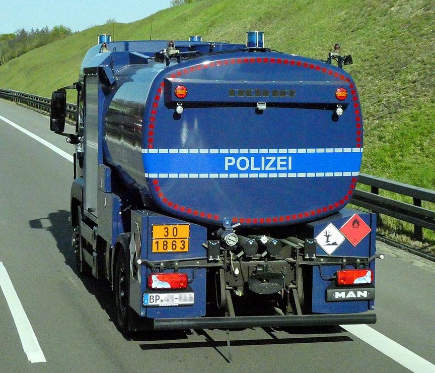 Polizei kontrolliert Gefahrguttransporte in Baden-Baden