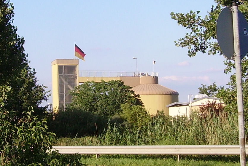 Waldenbuch investiert: Kläranlagen-Dach und Fassade
