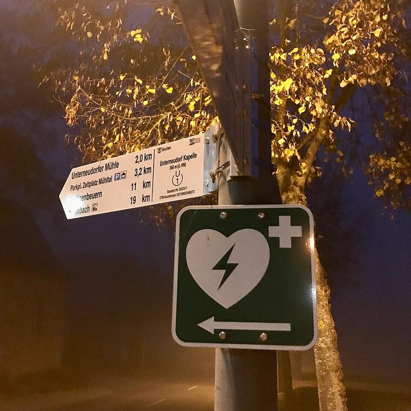 Neues AED-Gerät in Buchen und Waldhausen