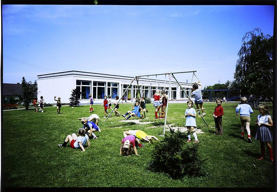 Unbekannte versuchen Einbruch in Kindergarten
