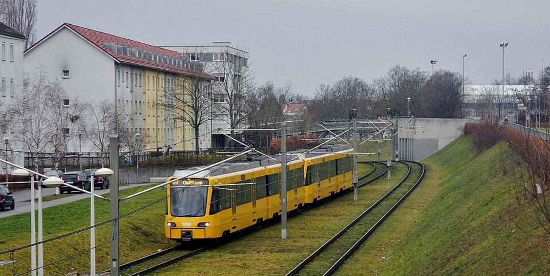 Junger Mann in Ostfildern ausgeraubt und beleidigt