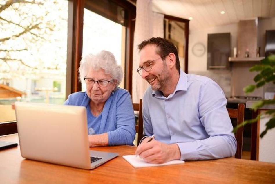 Digitale Hilfe im Mehrgenerationenhaus