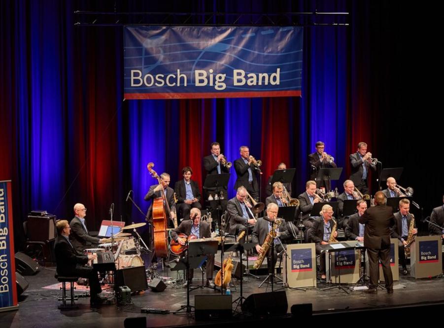 Adventskonzert mit der Bosch Big Band und Nicolai Köppel