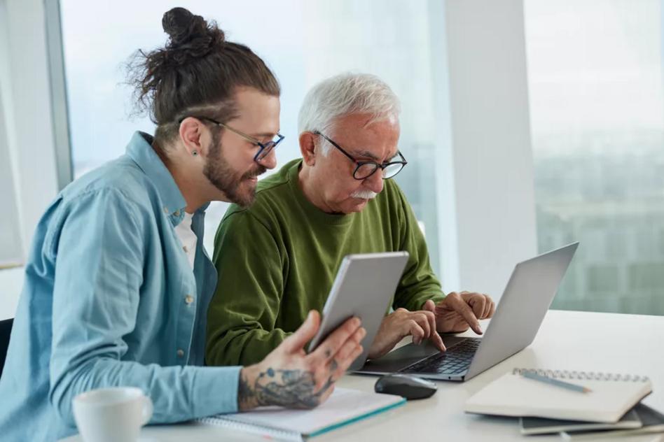 Digital im Alter. Fit für das Internet!
