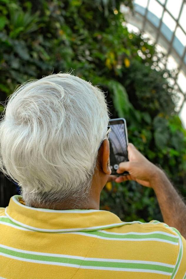 Smartphone-Sprechstunde für Ältere in Neckarau