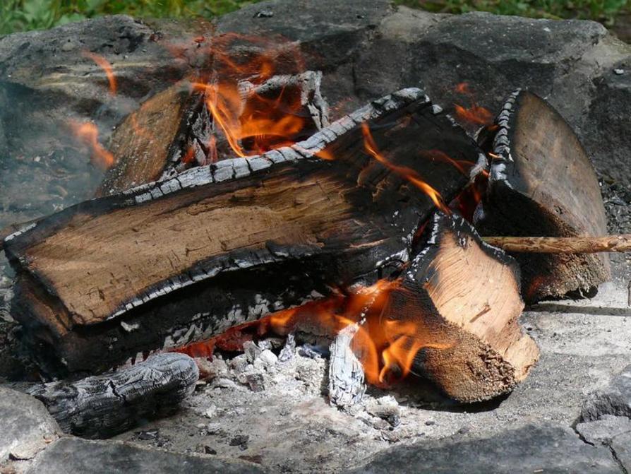 Kreativ mit Holz - Glutbrennen und Schnitzen