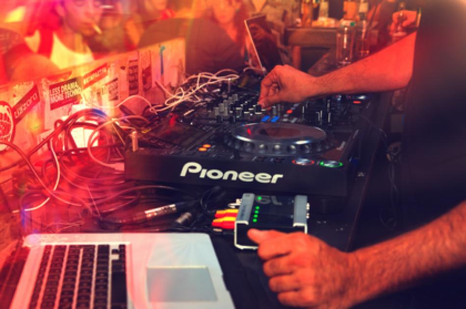 Vakuum Label Night
